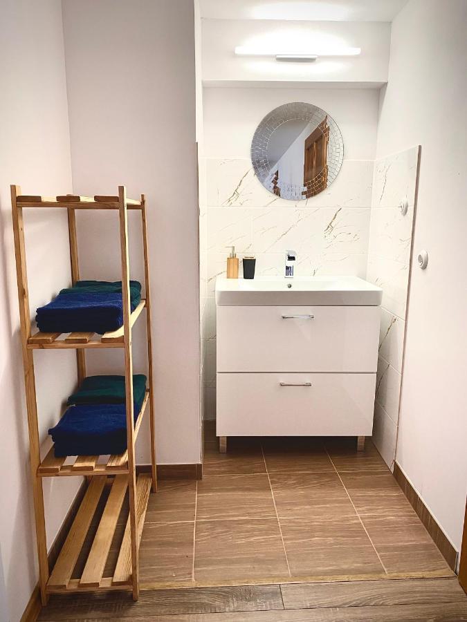 Noclegi Przy Golebiarce Wlen Exteriör bild